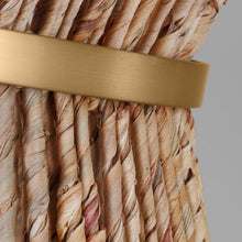 Load image into Gallery viewer, Thurlo Pendant Light in Detail.
