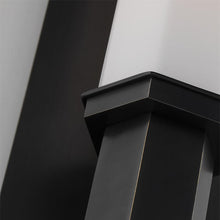 Load image into Gallery viewer, Walton Bath Wall Light in Detail.
