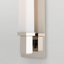 Load image into Gallery viewer, Walton Bath Wall Light in Detail.

