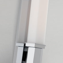 Load image into Gallery viewer, Walton Bath Wall Light in Detail.
