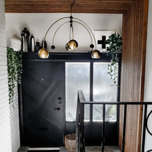 Load image into Gallery viewer, Willow Chandelier in living room.
